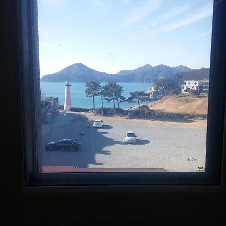 Geoje Haebaram Pension Екстериор снимка